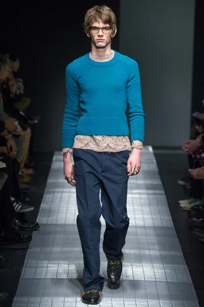 Look 6